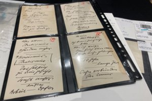 Kontroversiškame Miuncheno aukcione parduoti Hitlerio kalbų užrašai