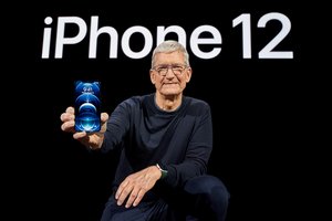 Nuo pat penktadienio ryto kurjeriai išvežios naujuosius „iPhone 12“