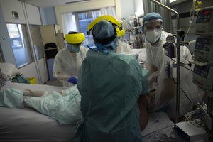 Panevėžio ligoninėje 57 medikai serga koronavirusu, personalo trūkumo kol kas nėra