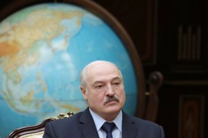 A. Lukašenka: visus „veltėdžius“ reikia priversti dirbti, kad jie neprotestuotų