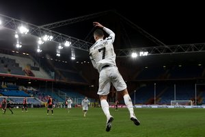 Dukart prie 11 m žymos stojęs C. Ronaldo nutempė „Juventus“ ekipą į pergalę