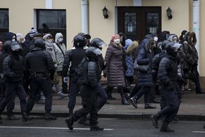 Baltarusijoje atliekamos kratos opozicijos žurnalistų namuose