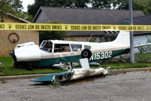 Teksase ant kelio nukritus nedideliam lėktuvui žuvo 2 žmonės