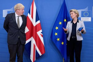 Pasiektas susitarimas: ES ir JK baigė rengti susitarimą dėl prekybos ryšių po „Brexit“