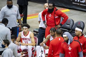 Koronavirusas jaukia „Rockets“ planus dėl NBA sezono starto: versis be 6 žaidėjų
