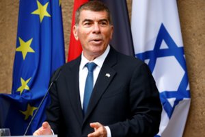Izraelio užsienio reikalų ministras traukiasi iš B. Gantzo partijos „Mėlyna ir balta“