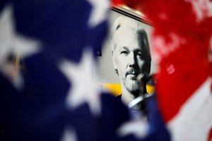 JK teismas ruošiasi priimti sprendimą dėl J. Assange'o ekstradicijos į JAV