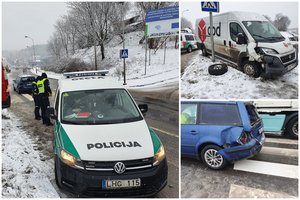 Greitųjų siuntų bendrovės autobusiukas Vilniuje taranavo „Volkswagen“ – vienas žmogus sužeistas