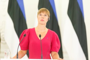 Estijos prezidentė 2020-ųjų pabaigoje buvo išvykusi slidinėti į Šveicariją