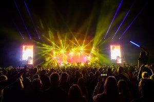 Glastonberio muzikos festivalis su liūdesiu antrąkart atšaukiamas dėl koronaviruso
