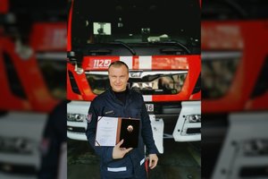 Vilniaus ugniagesys naktį gaisre gelbėjo kaimynus