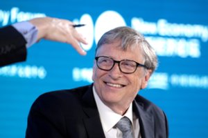 „Antivakserių“ mokslinė fantastika prajuokino B. Gatesą: tai beprotiška