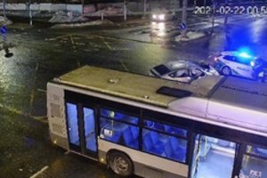 Rimta avarija Vilniuje: susidūrė autobusas ir taksi, sužeisti 3 žmonės