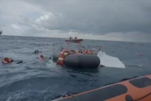 JT: Viduržemio jūroje nuskendus laivui, manoma, žuvo 41 migrantas
