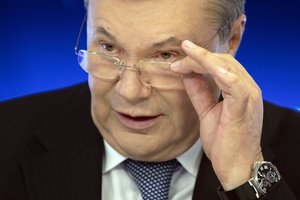 ES pratęsė sankcijas V. Janukovyčiui, atšaukė buvusiam Ukrainos premjerui S. Arbuzovui