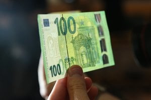 Šiaulių ir Panevėžio pareigūnams pranešta apie sukčiams atiduotus pinigus