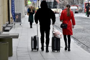 Per metus iš Lietuvos emigravo penktadaliu mažiau žmonių