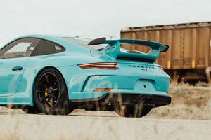 Net ir uždraudus vidaus degimo variklius, „Porsche“ pardavinės legendinį 911 modelį: vokiečiai sugalvojo įdomią išeitį