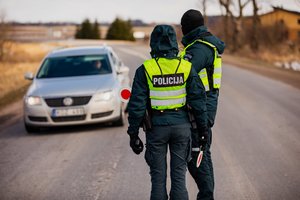Klaipėdos apskrities pareigūnai gaudė kelių chuliganus: per vieną reidą užfiksavo pusšimtį 