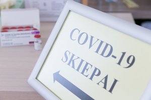 Tyrimo išvados: šių bendrovių vakcina nuo COVID-19 padeda įveikti bet kokius infekcijos simptomus