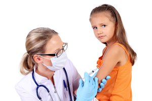 Žalia šviesa vaikų skiepijimui nuo COVID-19: „Pfizer“ vakcina 12–15 metų paaugliams veiksminga 100 proc.