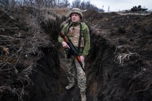 Tarp Rusijos ir Ukrainos auga įtampa: auga žuvusių karių skaičius, tačiau Kremlius kaltina Kijevą