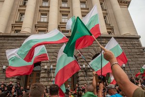Rinkėjų apklausos: Bulgarijos premjero partija laimi parlamento rinkimuose