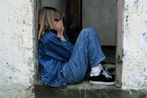 Psichologė pataria, kaip kalbėtis su vaiku apie jam artimo žmogaus savižudybę