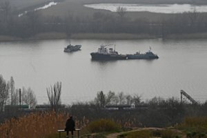 Rusija pusmečiui uždarys kai kurias Juodosios jūros akvatorijas, ribos navigaciją