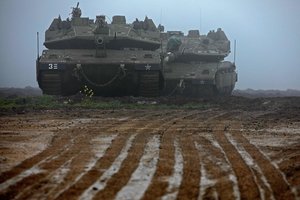Izraelis po raketinės atakos smogė taikiniams Sirijoje