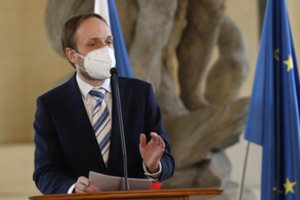 Čekijos užsienio reikalų ministras prašo NATO šalis padėti „paralyžiuotai ambasadai“ Maskvoje