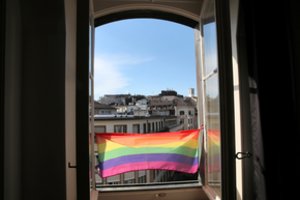 Šveicarai balsuos dėl tos pačios lyties asmenų santuokų