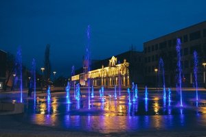 Aukštaitijos sostinėje laukia įspūdingi vaizdai: margaspalvėse šviesose ištrykš vandens purslai