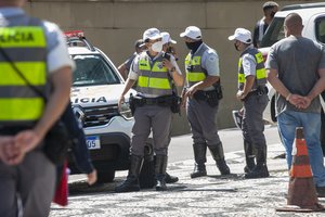Rio de Žaneiro faveloje per operaciją prieš prekeivius narkotikais žuvo 25 žmonės