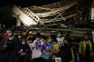 Meksike protestuotojai reikalauja teisingumo metro avarijos aukoms