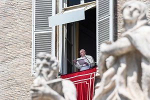 Popiežius ragina nutraukti susirėmimus Jeruzalėje