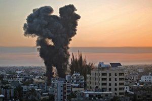 Per Izraelio aviacijos smūgius Gazos Ruože žuvusių žmonių skaičius padidėjo iki 83
