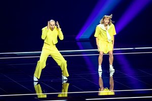 V. Valiukevičius tiesioginiame „Eurovizijos“ eteryje atskleidė, ką reiškia pirštų šokis
