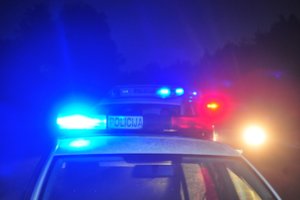 Greitkeliu važiavęs policijos automobilis sukėlė įtarimų – pareigūnai pradėjo tyrimą dėl kolegų veiksmų