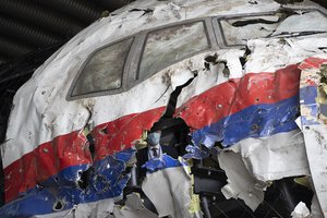 Nyderlandų teismas pradeda nagrinėti įrodymus MH17 lainerio numušimo byloje
