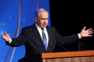 Artėjant balsavimui Izraelio parlamente B. Netanyahu pažadėjo likti politikoje