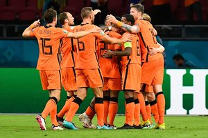 Įspūdingas futbolo spektaklis Amsterdame: Nyderlandai ir Ukraina įvarčius mušė vieni po kitų