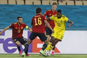 Pirmoji ispanų „Euro 2020“ korida Sevilijoje su švedais: kamuolio ridinėjimas įvarčiais nevirto