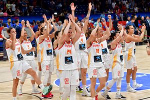 Europos moterų krepšinio čempionato gidas: kas ir kaip bus turnyre, kuriame ir vėl nebus Lietuvos ekipos 