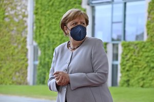 Vokietijos kanclerė A. Merkel gavo antrąją COVID-19 vakcinos dozę