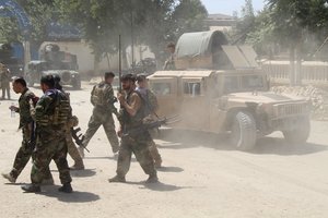 Talibanas užėmė pagrindinę Afganistano ir Tadžikistano sienos perėją