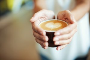 Pateikė naujų duomenų apie kavos naudą sveikatai: apsaugo nuo svarbaus organo ligų