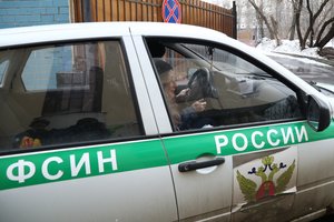 Rusijoje dėl nepaklusimo policininkams dviem „Pussy Riot“ narėms skirtas areštas