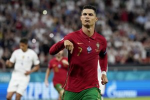 Įspūdinga Europos ir pasaulio čempionų kaktomuša: portugalams įvarčius mušė C. Ronaldo, prancūzams – K. Benzema