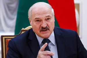 Reaguodamas į sankcijas A. Lukašenka pagrasino: Baltarusijoje gali būti įvesta karo padėtis